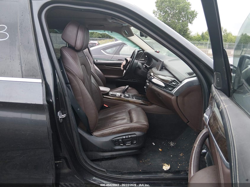 2015 BMW X5 VIN 5UXKR0C55F0P17734 IAAI salvage auction — FRONT END, Salvage Title, sold $1,800 on 2026-07-22 (photo 5)