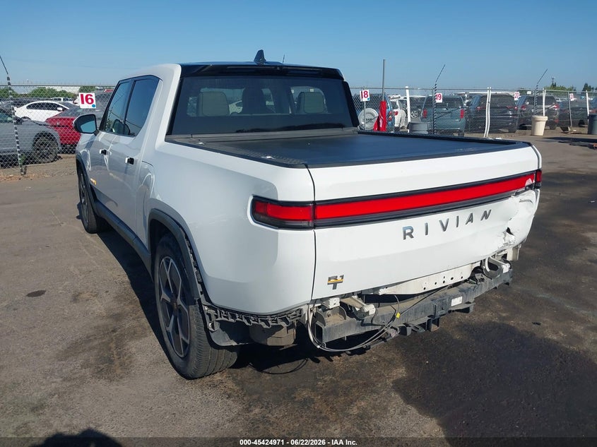 2022 Rivian R1t VIN 7FCTGAAA3NN013254 IAAI salvage auction — REAR END, Salvage (California), sold $23,550 on 2026-07-25 (photo 3)