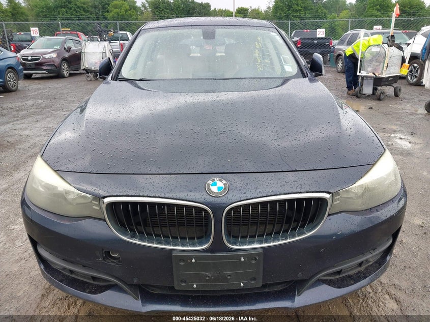 2015 BMW 3 series VIN WBA8Z5C52FGS36725 IAAI salvage auction — NORMAL WEAR, Clear (New York), sold $825 on 2026-07-16 (photo 6)