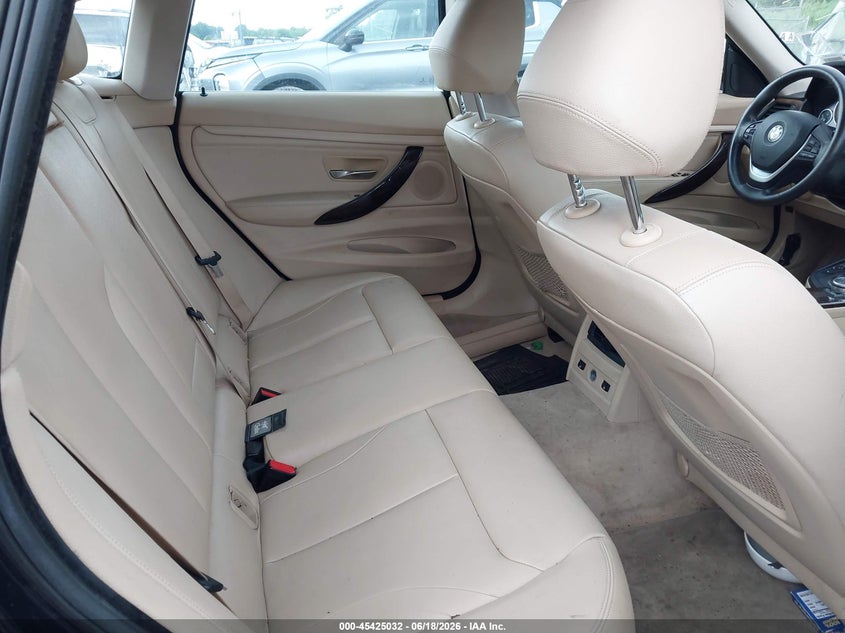 2015 BMW 3 series VIN WBA8Z5C52FGS36725 IAAI salvage auction — NORMAL WEAR, Clear (New York), sold $825 on 2026-07-16 (photo 8)