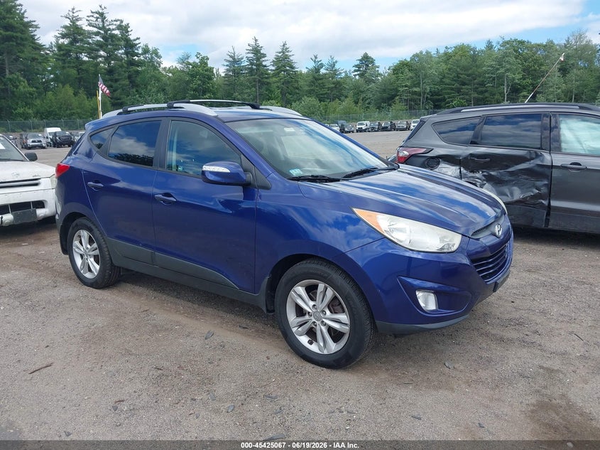 2013 Hyundai Tucson VIN KM8JUCAC0DU586213 IAAI salvage auction — NORMAL WEAR, Clear (Massachusetts), sold $1,700 on 2026-07-17 (photo 1)