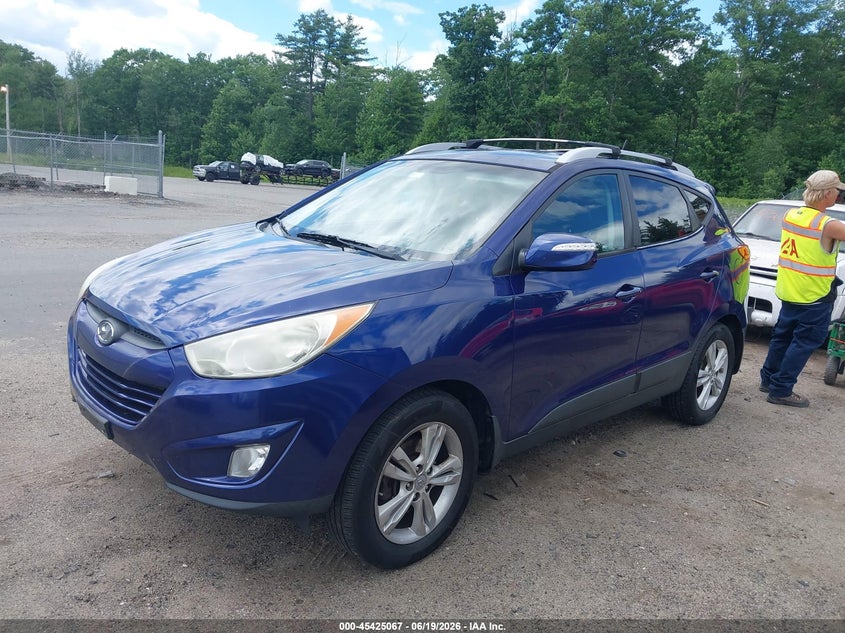 2013 Hyundai Tucson VIN KM8JUCAC0DU586213 IAAI salvage auction — NORMAL WEAR, Clear (Massachusetts), sold $1,700 on 2026-07-17 (photo 2)