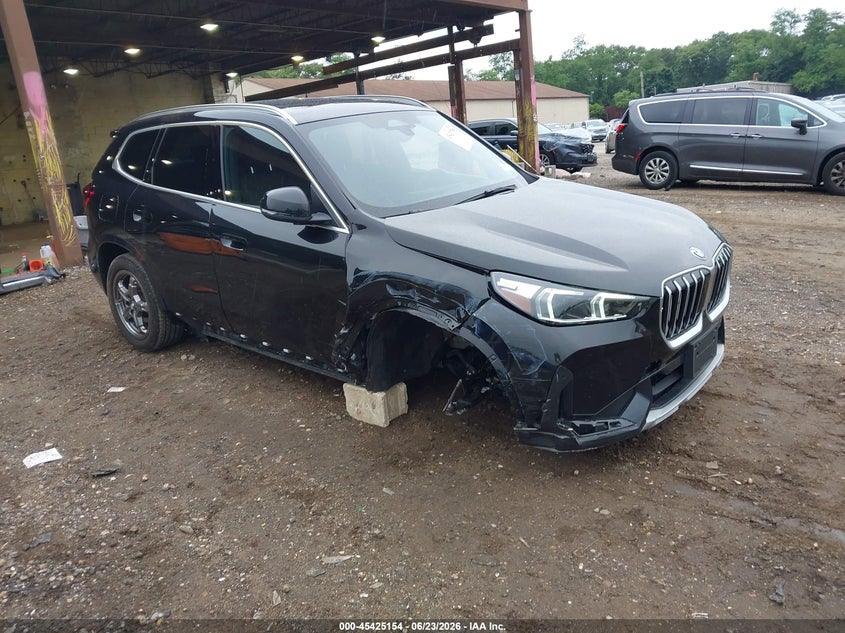 2025 BMW X1 VIN WBX73EF08S5178564 — IAAI salvage auction photo