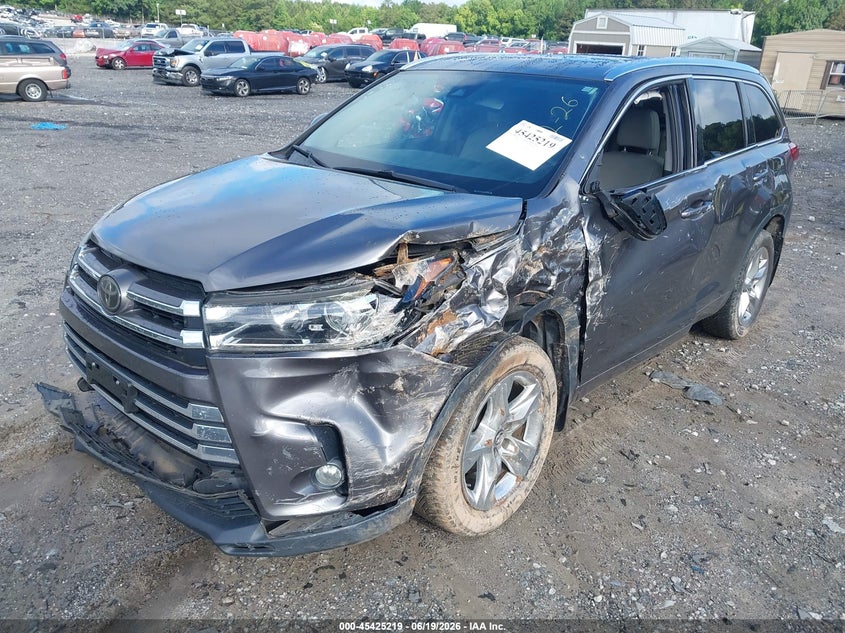 2018 Toyota Highlander VIN 5TDYZRFH9JS243606 IAAI salvage auction — SIDE, Salvage Title, sold $6,900 on 2026-07-31 (photo 6)