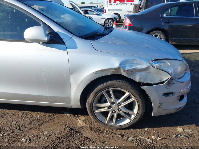 2010 Hyundai Elantra VIN KMHDC8AE9AU060933 IAAI salvage auction — FRONT & REAR, Salvage (Ohio), sold $275 on 2026-07-16 (photo 6)