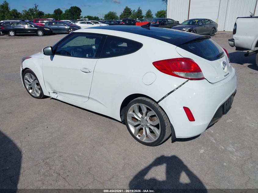 2013 Hyundai Veloster VIN KMHTC6AD4DU132312 IAAI salvage auction — FRONT & REAR, Salvage Title, sold $325 on 2026-07-29 (photo 3)