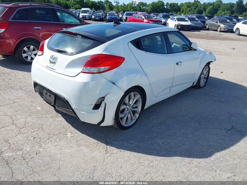 2013 Hyundai Veloster VIN KMHTC6AD4DU132312 IAAI salvage auction — FRONT & REAR, Salvage Title, sold $325 on 2026-07-29 (photo 4)