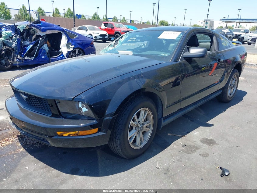 2006 Ford Mustang VIN 1ZVFT80N565123197 IAAI salvage auction — RIGHT SIDE, Salvage Certificate (California), sold $1,050 on 2026-07-31 (photo 2)