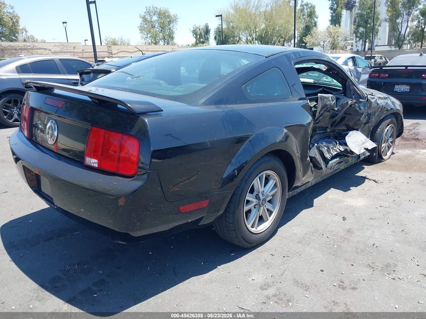 2006 Ford Mustang VIN 1ZVFT80N565123197 IAAI salvage auction — RIGHT SIDE, Salvage Certificate (California), sold $1,050 on 2026-07-31 (photo 4)