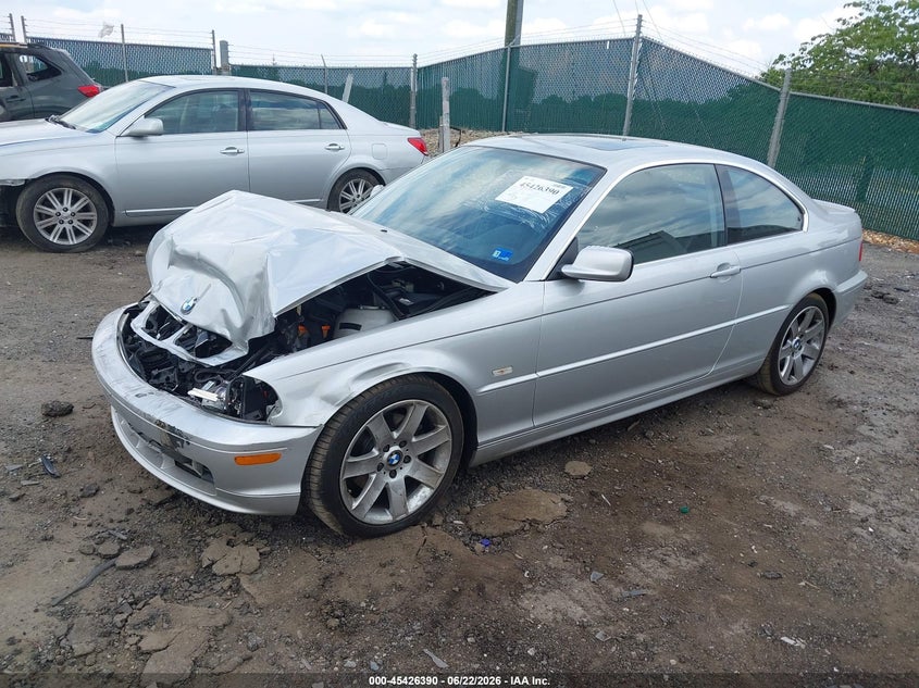2002 BMW 3er VIN WBABN334X2PG57912 IAAI salvage auction — FRONT END, Clear (Virginia), sold $600 on 2026-07-30 (photo 2)