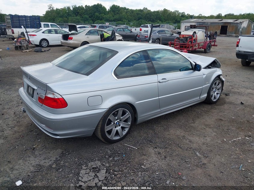 2002 BMW 3er VIN WBABN334X2PG57912 IAAI salvage auction — FRONT END, Clear (Virginia), sold $600 on 2026-07-30 (photo 4)