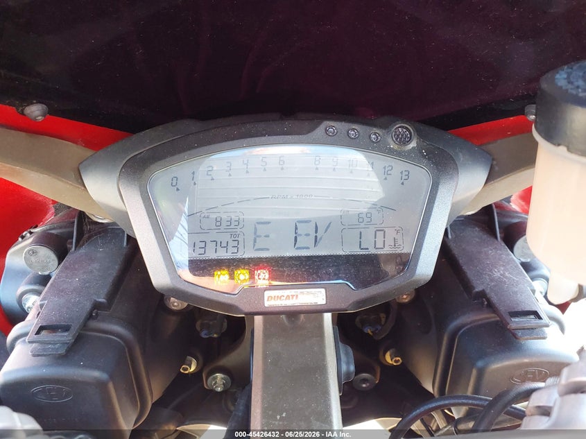 2010 Ducati 1198 VIN ZDM1XBLW4AB026218 IAAI salvage auction — ALL OVER, Salvage (Pennsylvania), sold $2,850 on 2026-07-28 (photo 7)