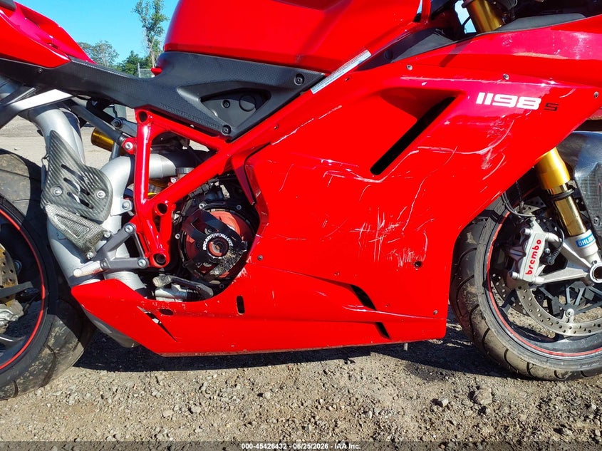 2010 Ducati 1198 VIN ZDM1XBLW4AB026218 IAAI salvage auction — ALL OVER, Salvage (Pennsylvania), sold $2,850 on 2026-07-28 (photo 8)