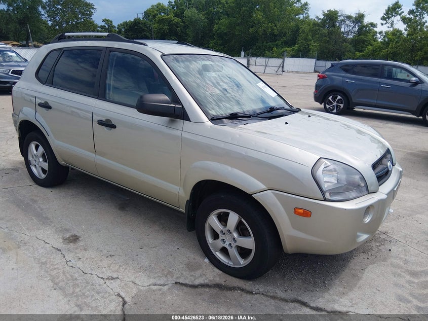2008 Hyundai Tucson VIN KM8JM12B18U857795 IAAI salvage auction — NORMAL WEAR, Clear (Missouri), sold $625 on 2026-07-14 (photo 1)