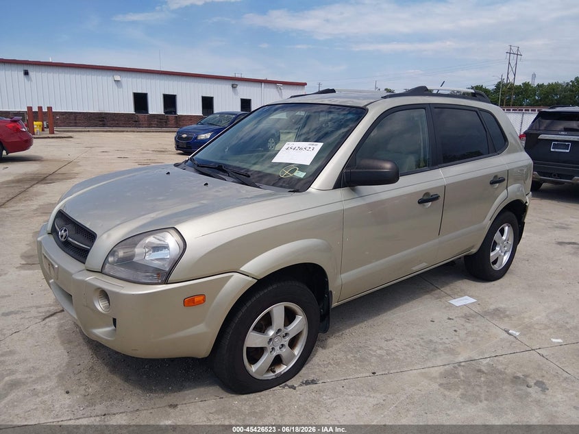 2008 Hyundai Tucson VIN KM8JM12B18U857795 IAAI salvage auction — NORMAL WEAR, Clear (Missouri), sold $625 on 2026-07-14 (photo 2)