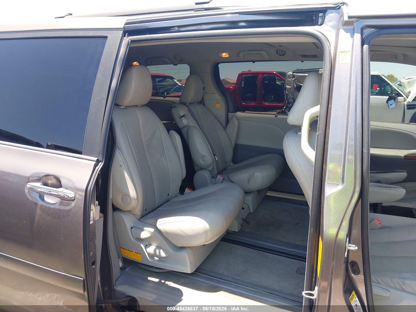2011 Toyota Sienna VIN 5TDYK3DC0BS170202 IAAI salvage auction — RIGHT FRONT, Salvage (Arizona), sold $1,075 on 2026-07-28 (photo 8)