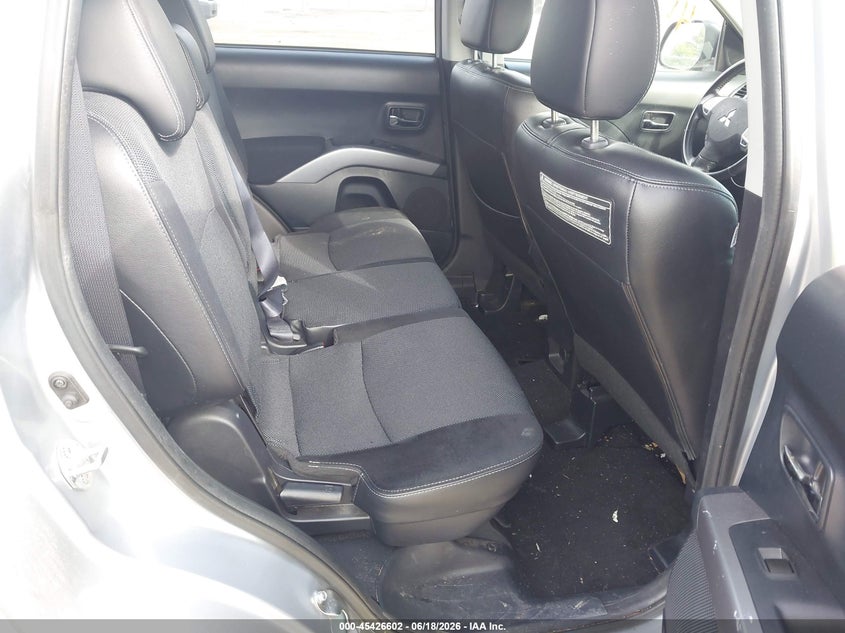 2009 Mitsubishi Outlander VIN JA4MT41X89Z002948 IAAI salvage auction — NORMAL WEAR, Clear (Virginia), sold $400 on 2026-07-17 (photo 8)