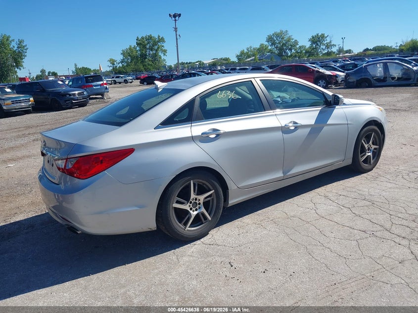 2011 Hyundai Sonata VIN 5NPEC4AC3BH027728 IAAI salvage auction — SIDE, Salvage (Illinois), sold $250 on 2026-07-20 (photo 4)