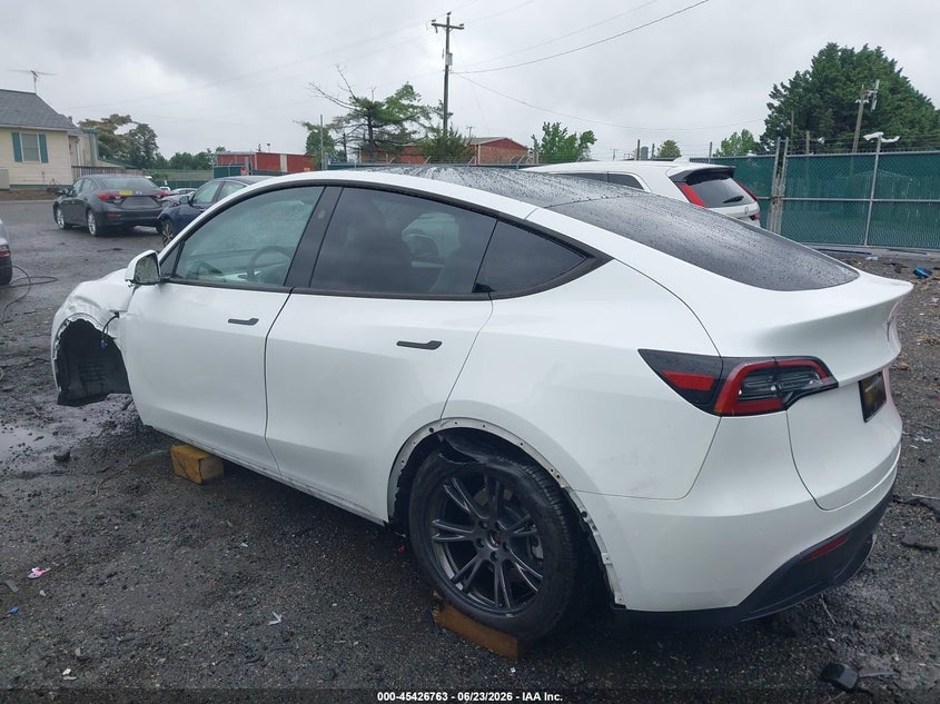 2024 Tesla Model y VIN 7SAYGDED7RF112586 IAAI salvage auction — LEFT FRONT, Salvage (Virginia), sold $8,625 on 2026-07-06 (photo 3)