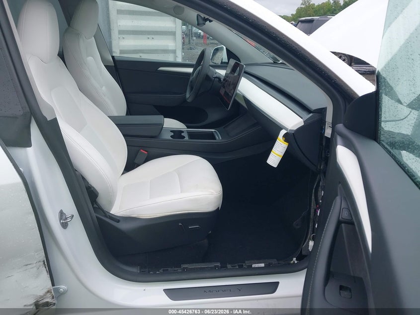 2024 Tesla Model y VIN 7SAYGDED7RF112586 IAAI salvage auction — LEFT FRONT, Salvage (Virginia), sold $8,625 on 2026-07-06 (photo 5)