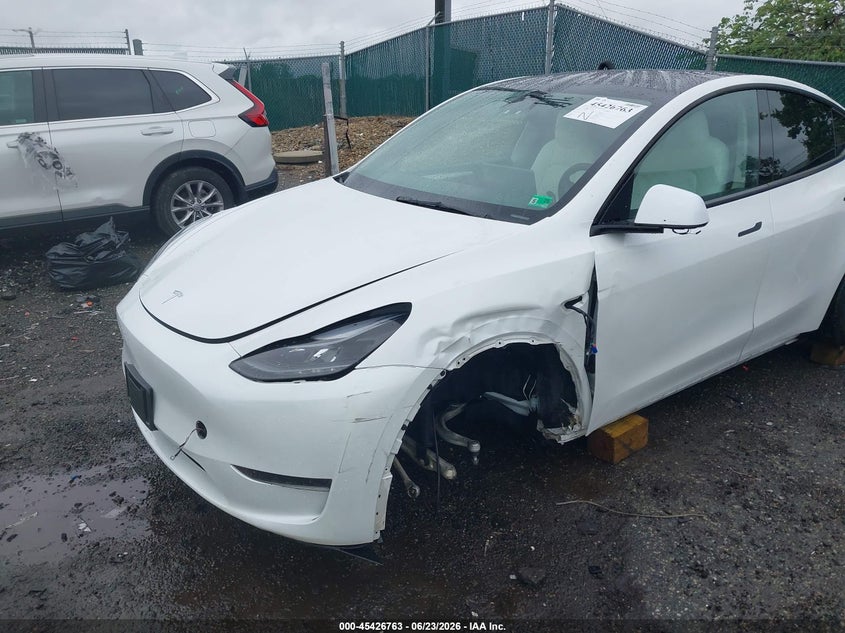 2024 Tesla Model y VIN 7SAYGDED7RF112586 IAAI salvage auction — LEFT FRONT, Salvage (Virginia), sold $8,625 on 2026-07-06 (photo 6)