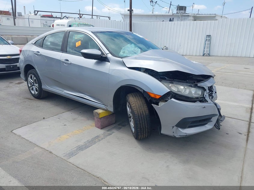 2017 Honda Civic VIN 19XFC2F59HE223849 IAAI salvage auction — FRONT END, Wait Title, sold $925 on 2026-08-30 (photo 1)