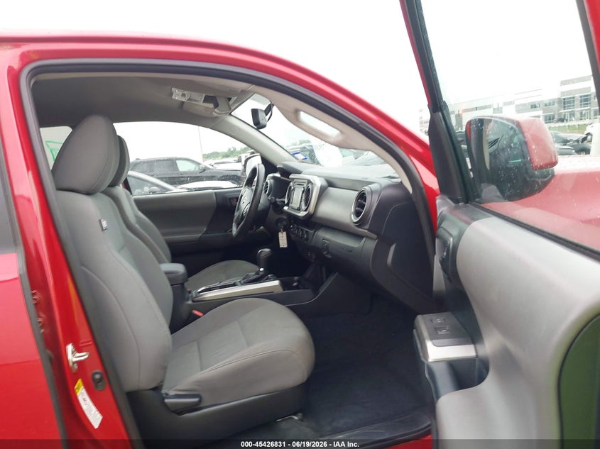 2017 Toyota Tacoma VIN 5TFCZ5AN1HX066859 IAAI salvage auction — FRONT END, Salvage Title, sold $10,300 on 2026-08-01 (photo 5)