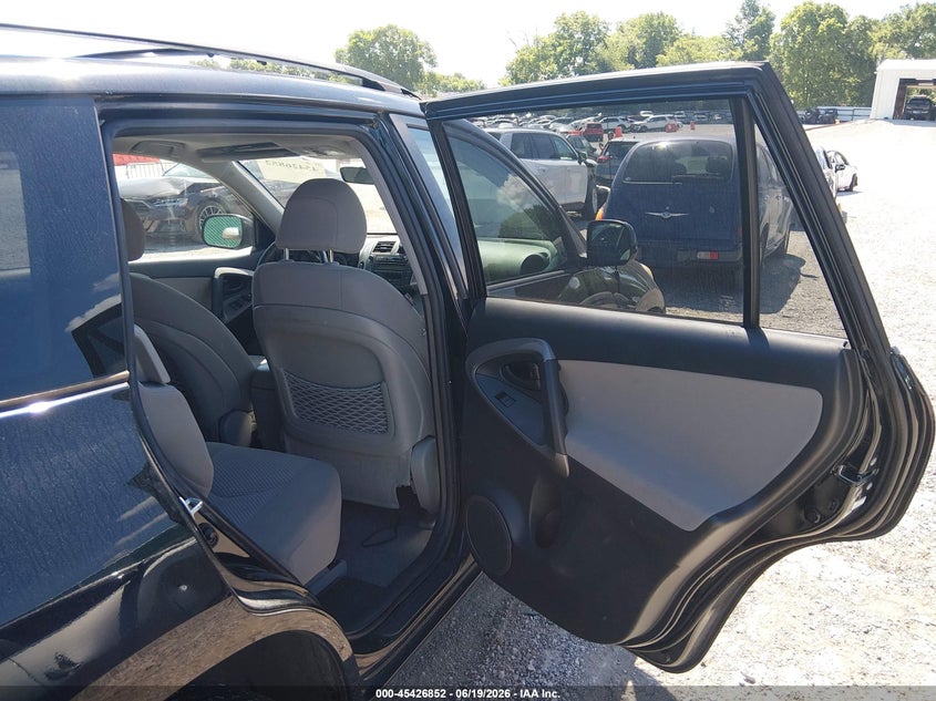 2007 Toyota Rav4 VIN JTMBK31V476016014 IAAI salvage auction — NORMAL WEAR, Original (Kentucky), sold $1,375 on 2026-07-15 (photo 8)