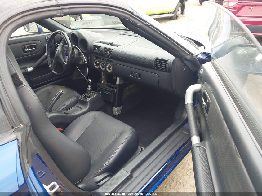 2004 Toyota Mr2 VIN JTDFR320840069457 IAAI salvage auction — LEFT REAR, Salvage (California), sold $1,900 on 2026-07-08 (photo 5)