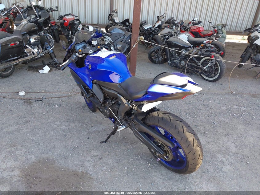 2022 Yamaha VIN JYARM38Y5NA000659 IAAI salvage auction — RIGHT SIDE, Salvage Title, sold $2,500 on 2026-08-03 (photo 3)