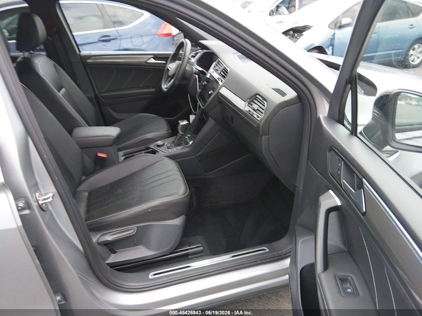 2022 Volkswagen Tiguan VIN 3VV8B7AX4NM083360 IAAI salvage auction — RIGHT FRONT, Salvage (California), sold $11,575 on 2026-07-27 (photo 5)