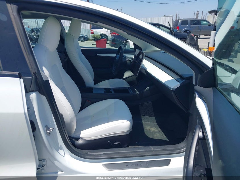 2022 Tesla Model 3 VIN 5YJ3E1EB7NF136231 IAAI salvage auction — REAR END, Salvage (California), sold $9,400 on 2026-07-15 (photo 5)