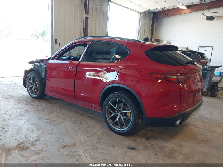 2018 Alfa romeo Stelvio VIN ZASFAKNN1J7C00084 IAAI salvage auction — SIDE, Clear (Michigan), sold $4,550 on 2026-07-09 (photo 3)
