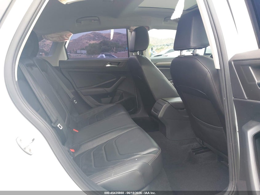 2020 Volkswagen Jetta VIN 3VWGB7BU9LM023549 IAAI salvage auction — RIGHT SIDE, Wait Title, sold $4,900 on 2026-08-28 (photo 8)