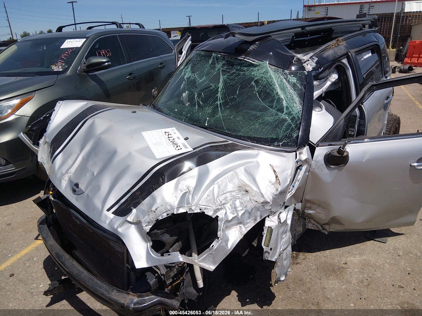 2013 Mini Countryman VIN WMWZC5C55DWM15821 IAAI salvage auction — BIO HAZARD, Wait Title, sold $300 on 2026-08-11 (photo 2)