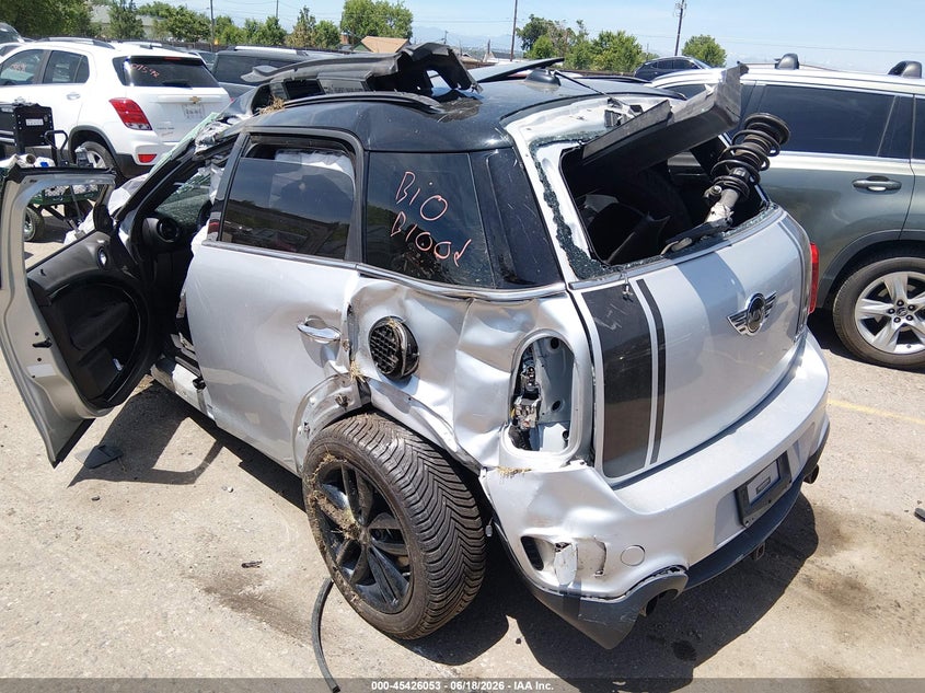 2013 Mini Countryman VIN WMWZC5C55DWM15821 IAAI salvage auction — BIO HAZARD, Wait Title, sold $300 on 2026-08-11 (photo 3)