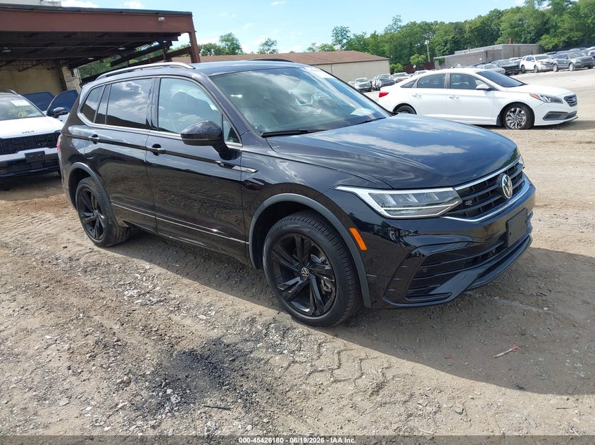 2024 Volkswagen Tiguan VIN 3VV8B7AX1RM161728 — IAAI salvage auction photo