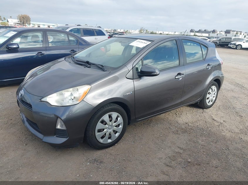 2013 Toyota Prius c VIN JTDKDTB34D1040619 IAAI salvage auction — RIGHT REAR, Salvage Title, sold $2,225 on 2026-07-20 (photo 2)