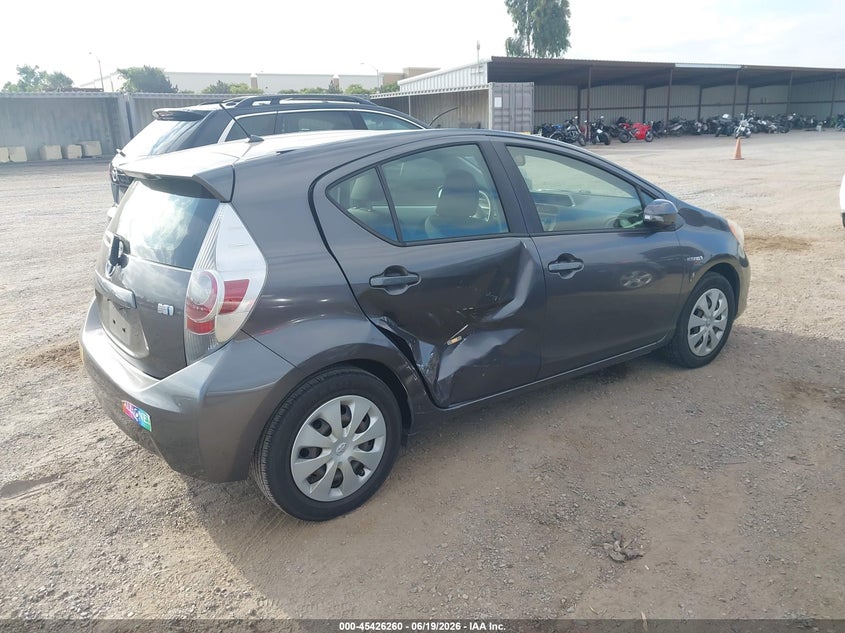 2013 Toyota Prius c VIN JTDKDTB34D1040619 IAAI salvage auction — RIGHT REAR, Salvage Title, sold $2,225 on 2026-07-20 (photo 4)