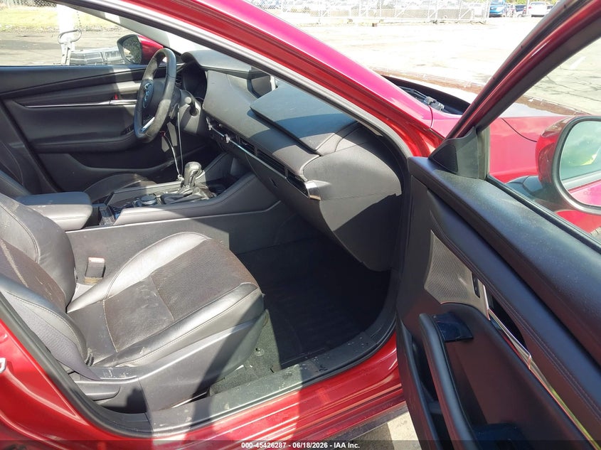 2019 Mazda 3 VIN 3MZBPAEM9KM100682 IAAI salvage auction — FRONT END, Salvage (North Carolina), sold $2,500 on 2026-07-22 (photo 5)