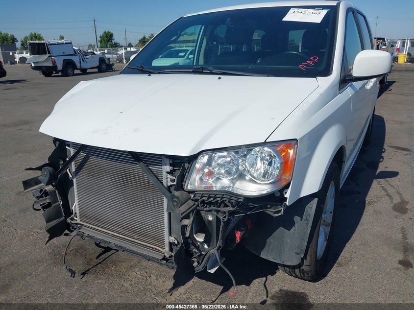 2019 Dodge Caravan VIN 2C4RDGCG9KR691051 IAAI salvage auction — RIGHT FRONT, Salvage (California), sold $1,600 on 2026-07-05 (photo 6)