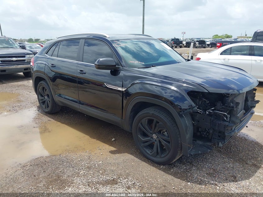 2021 Volkswagen Atlas cross sport VIN 1V2JE2CA5MC236765 — IAAI salvage auction photo