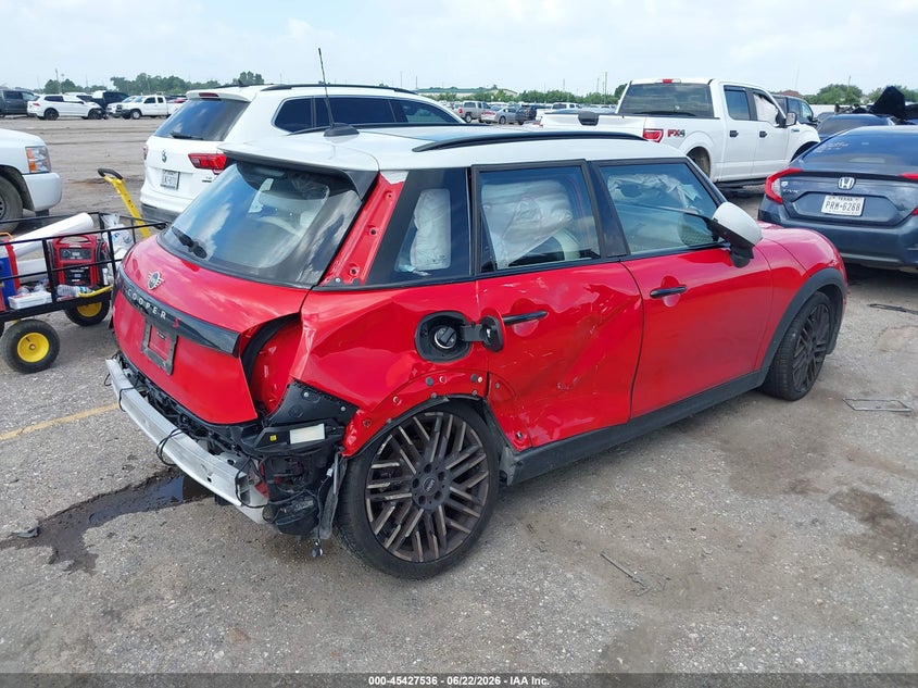 2025 Mini Hard top VIN WMW53GD03S2W38991 IAAI salvage auction — SIDE, Wait Title, sold $8,100 on 2026-08-13 (photo 4)