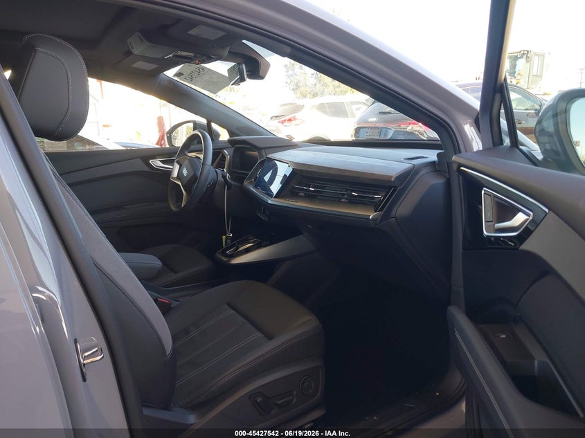 2024 Audi Q4 e-tron VIN WA1LUBFZ0RP052407 IAAI salvage auction — FRONT END, Wait Title, sold $18,200 on 2026-08-17 (photo 5)