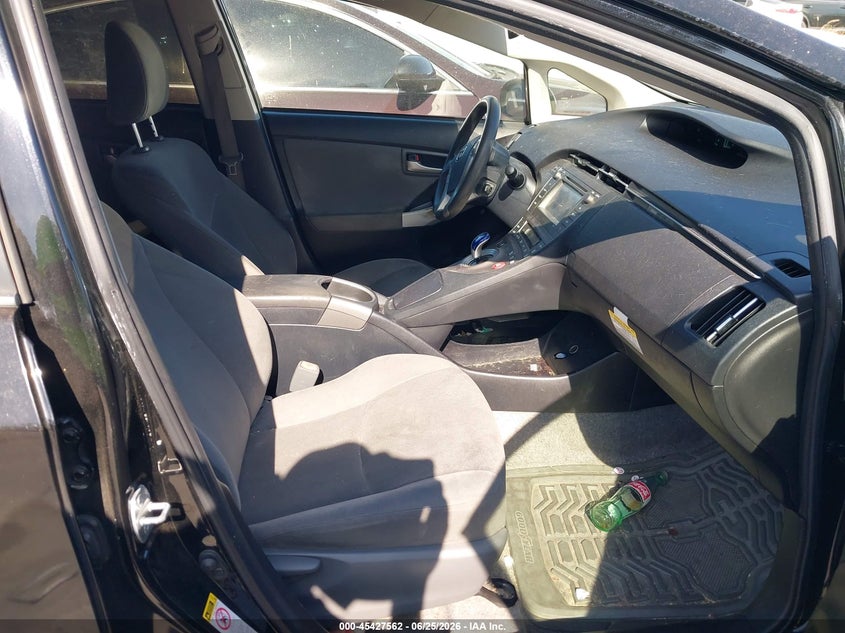2015 Toyota Prius VIN JTDKN3DU4F0451420 IAAI salvage auction — SIDE, Salvage Certificate (California), sold $950 on 2026-07-08 (photo 5)