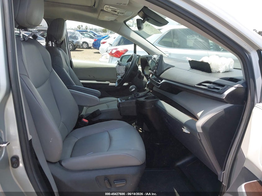 2022 Toyota Sienna VIN 5TDYRKECXNS132467 IAAI salvage auction — FRONT END, Salvage (California), sold $15,925 on 2026-07-13 (photo 5)