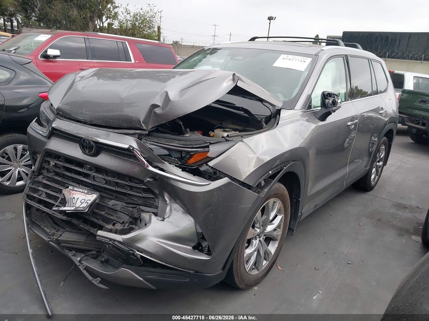 2025 Toyota Highlander VIN 5TDACAB52SS051266 IAAI salvage auction — FRONT END, Salvage Title, sold $20,975 on 2026-07-15 (photo 2)