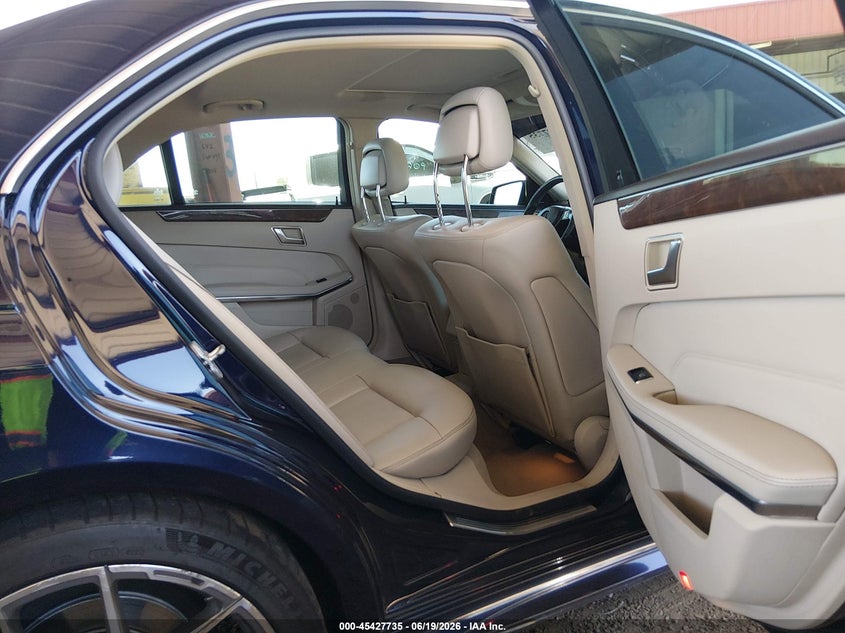 2014 Mercedes-benz E-klasse VIN WDDHF5KB9EA933531 IAAI salvage auction — RIGHT FRONT, Salvage (Arizona), sold $1,225 on 2026-08-18 (photo 8)