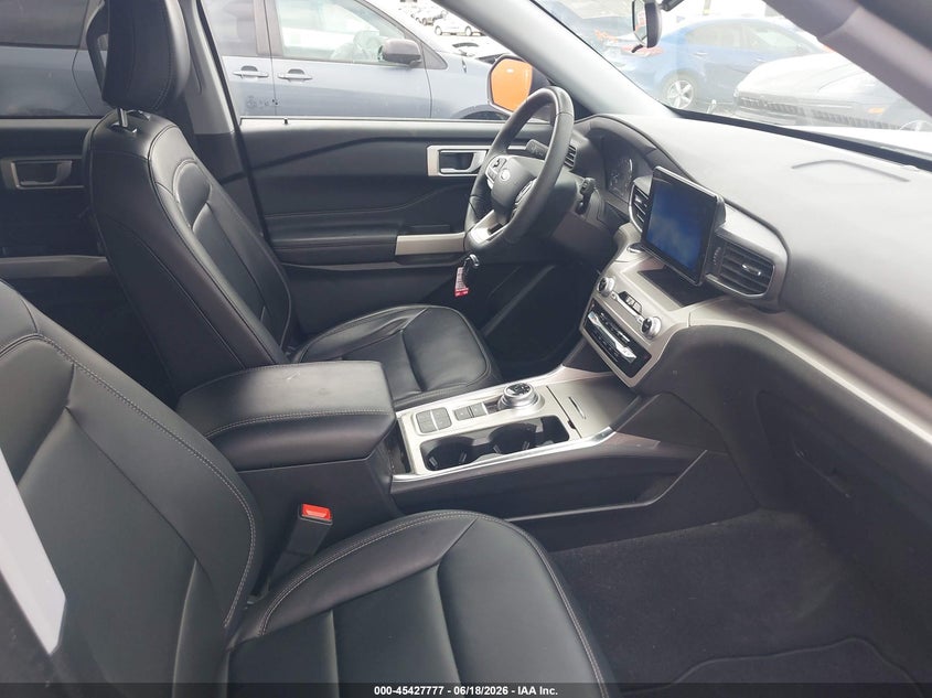 2023 Ford Explorer VIN 1FMSK7DH5PGC39620 IAAI salvage auction — FRONT END, Salvage Title, sold $7,400 on 2026-07-29 (photo 5)