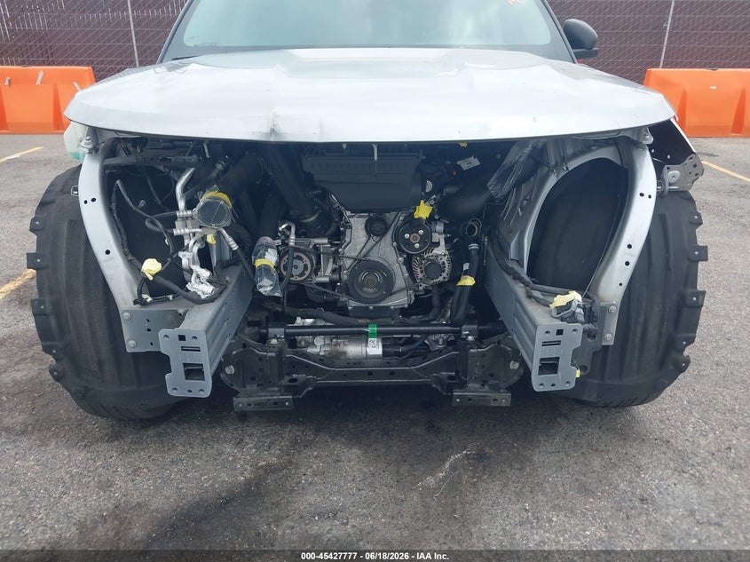 2023 Ford Explorer VIN 1FMSK7DH5PGC39620 IAAI salvage auction — FRONT END, Salvage Title, sold $7,400 on 2026-07-29 (photo 6)